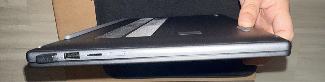 Lenovo Laptop - Silver476355654111744008