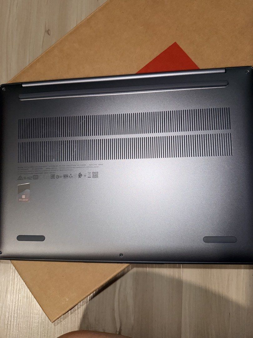 Lenovo Laptop - Silver476355654111744006