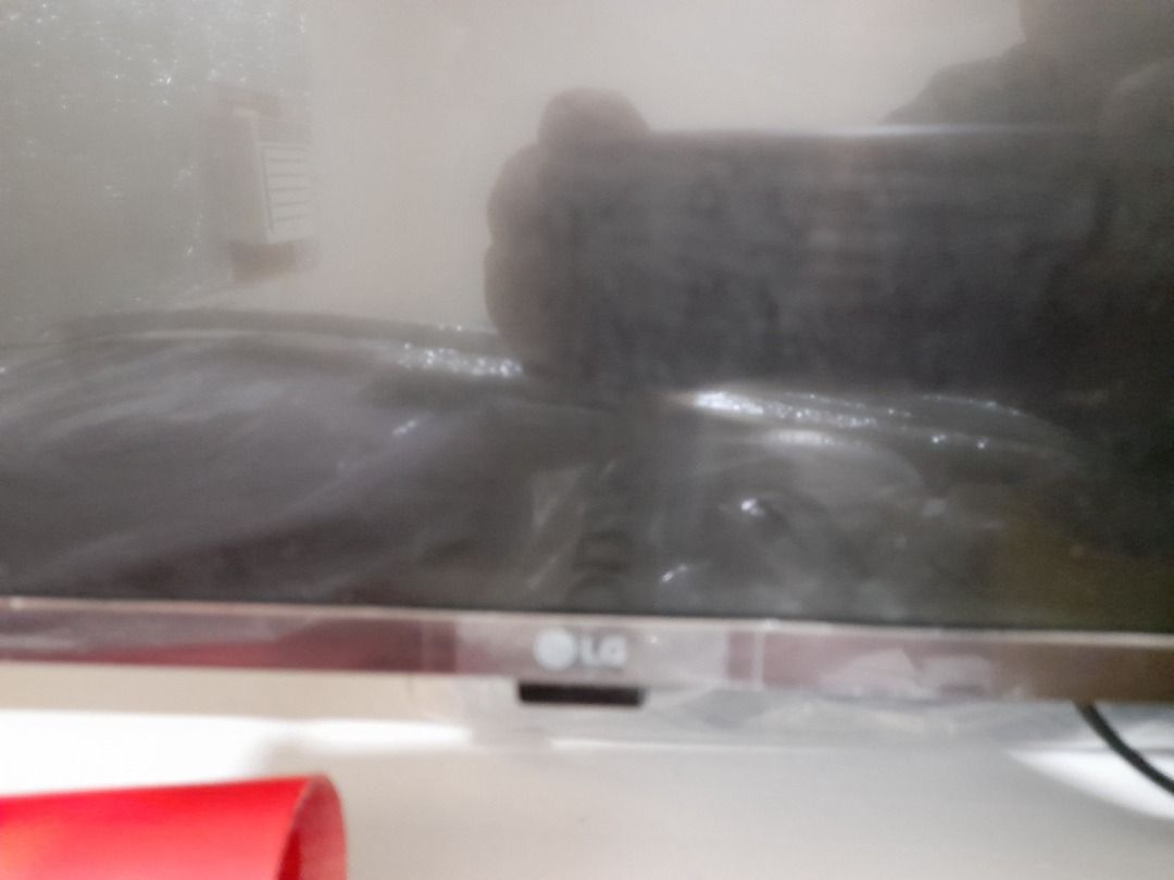LG SMART TV 50" Good condition (Category: TV) located in Quezon City. Submitted by snakeeyes1873820201 (Listing ID 1442573631, Image 2). Description: FS: LG 50" smart tv. GOOD working, bought last July 15 2022 with repair history last week, and working excellently , ( service 4.500) repaired wysiwyg.