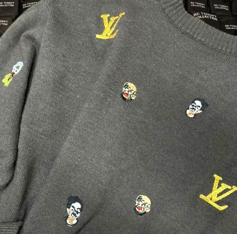 LOUIS VUITTON EMBROIDERED DESIGN KNIT SWEATER (Category: Luxury Apparel) located in Rizal. Submitted by rcthriftcollection (Listing ID 1442700323, Image 3). Description: LOUIS VUITTON EMBROIDERED DESIGN KNIT SWEATER Width 25.5 Length 29 Best fit L-XL Excellent to Asnew DM to purchase 📥📥📥 Location: MONTALBAN, RODRIGUEZ, RIZAL .