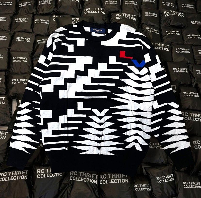 LOUIS VUITTON MONOGRAM KNIT SWEATER BLACK WHITE (Category: Luxury Apparel) located in Rizal. Submitted by rcthriftcollection (Listing ID 1442699496, Image 1). Description: LOUIS VUITTON MONOGRAM KNIT SWEATER BLACK WHITE Width 23 Length 28 Best fit Large Excellent to Asnew DM to purchase 📥📥📥 Location: MONTALBAN, RODRIGUEZ, RIZAL .