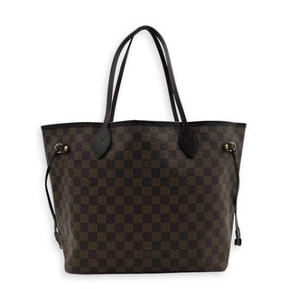 (Category: ) located in . Submitted by carousellluxury (Listing ID 1442629885, Image 1). Description: .