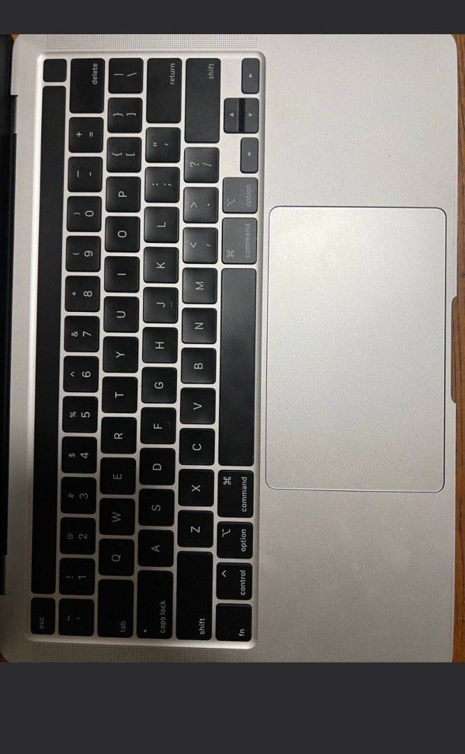 MacBook Pro476855238688788483