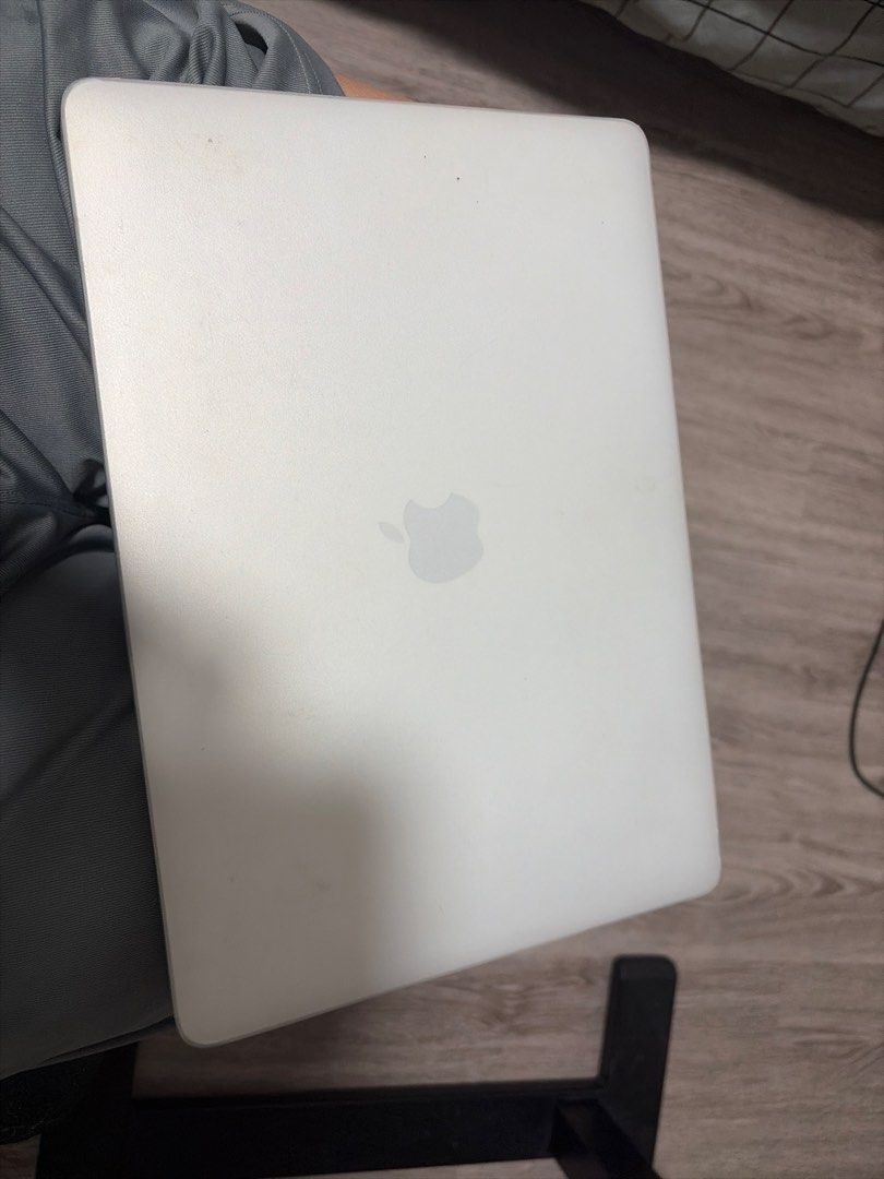 MacBook Pro m1476723627111884800