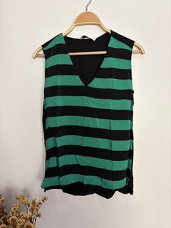 (Category: ) located in . Submitted by urbanwear (Listing ID 1442674111, Image 1). Description: .