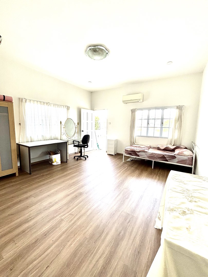 (Category: ) located in . Submitted by shuuuro (Listing ID 1442684770, Image 1). Description: .