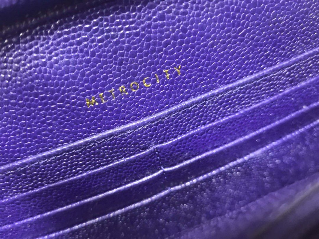 Metro City Purple Sling Bag (Category: Luxury Bags & Wallets) located in Batangas. Submitted by nickosname (Listing ID 1442563996, Image 3). Description: Minimal signs of usage, but expect some defects due to storage. Leather is still in good condition..