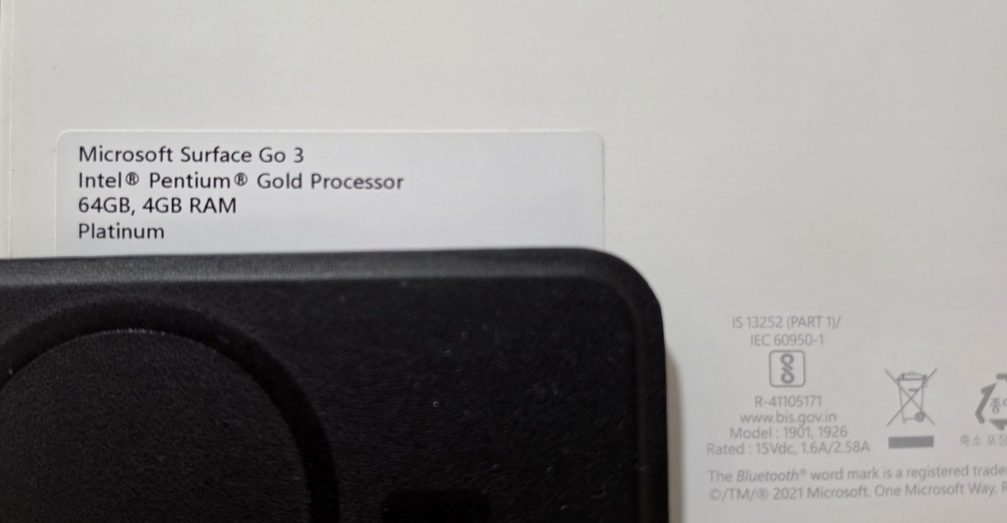 Microsoft Surface Go 3 Pentium Gold 64GB 4GB RAM Platinum