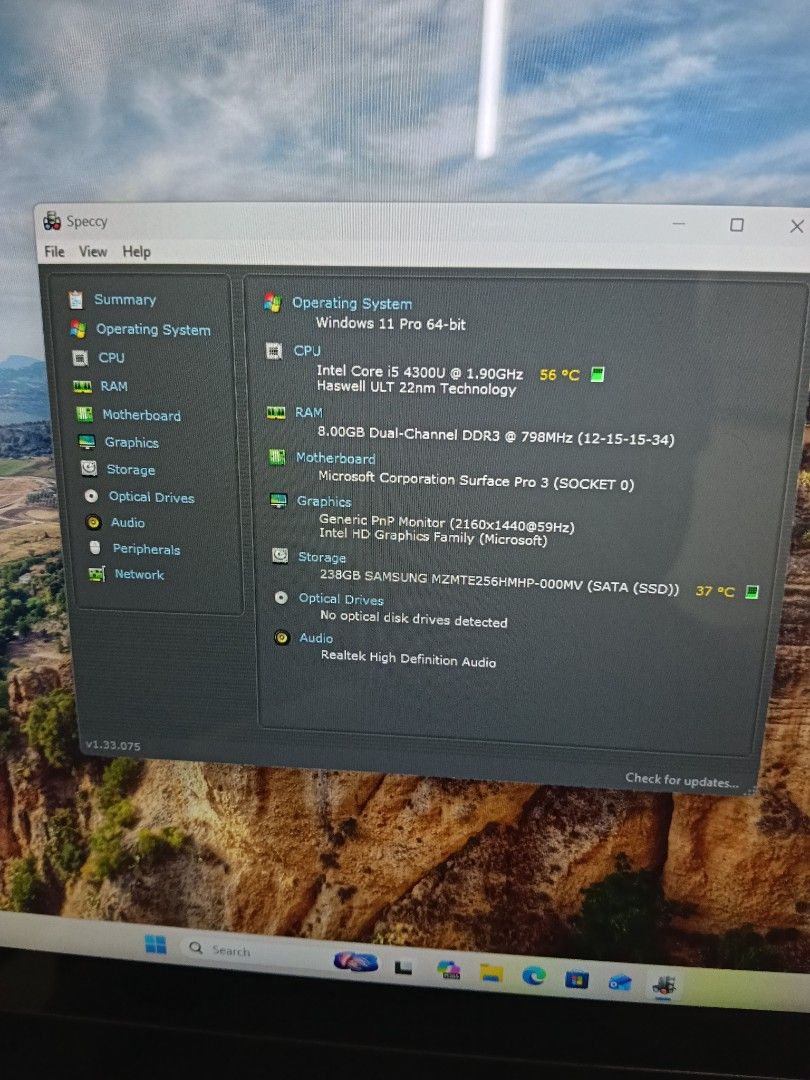 Microsoft Surface Pro to let go*476746394066626564