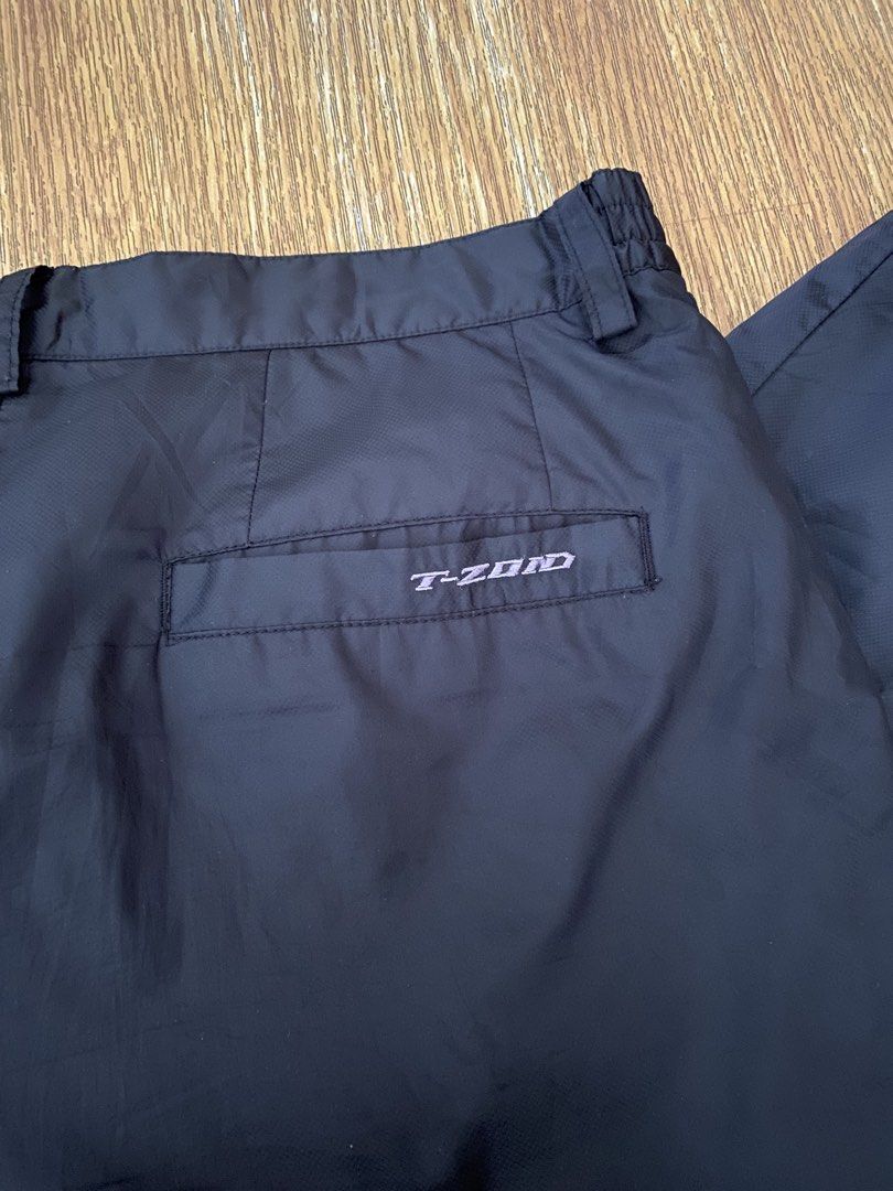 Mizuno T-ZOID Black Track Pants (Category: Joggers) located in Manila. Submitted by deliriously (Listing ID 1442580093, Image 2). Description: - Brand: Mizuno - Color: Black - Size: M - Length: 40.5 Waist 34- 36 - can use belt.