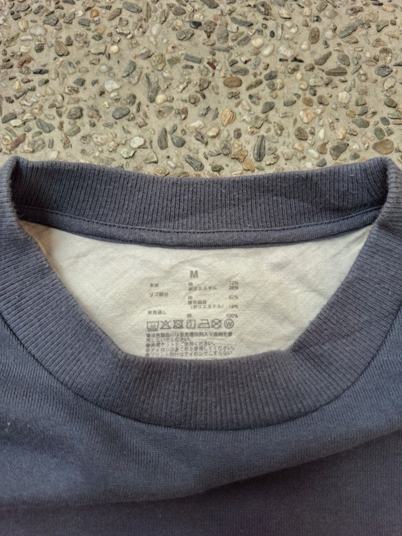Muji Crewneck Sweatshirt Size M (Category: Coats, Jackets and Outerwear) located in Marikina City. Submitted by 2nd_chancedrips (Listing ID 1442643656, Image 3). Description: - Muji Grey Crewneck Sweatshirt - Size: Medium (M) -dimes 21 x 24 - Long sleeves with ribbed cuffs - Ribbed hem - Comfortable and casual design - Ideal for layering or wearing solo - Pairs easily with jeans or shorts - A versatile wardrobe staple - no issue.