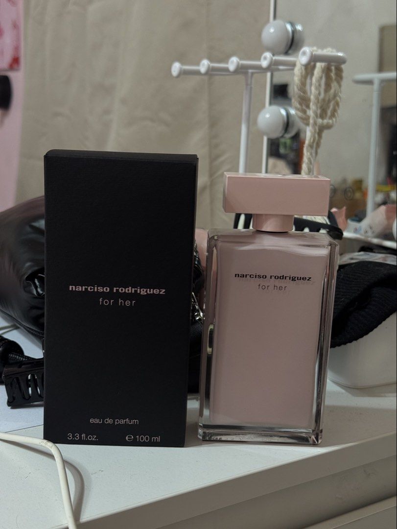 Narciso Rodriguez For Her Eau de Parfum 100ml (Category: Fragrance & Deodorants) located in Caloocan City. Submitted by catherinem32724 (Listing ID 1442699966, Image 1). Description: - Narciso Rodriguez For Her Eau de Parfum - 100ml bottle - Made in France - Original box included - Captivating and beloved scent.