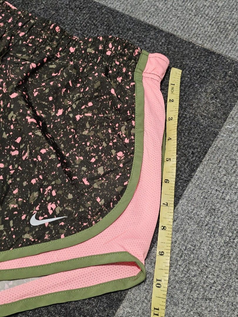 Nike Dri-fit Tempo Printed Running Shorts (Category: Shorts) located in Mandaluyong City. Submitted by heartallthingspretty (Listing ID 1442616619, Image 2). Description: Nike Dri-fit Tempo Printed Running Shorts Unused. Will pass as brand new Small , fits Small - Medium with inner intact logo / prints Kindly check photos, pwede yan i-zoom 🔍 Location: Mandaluyong City Courier: J&T / Lalamove / Grab Payment: Gcash only.