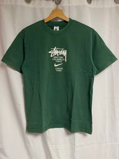 (Category: ) located in . Submitted by ukaythriftshirt (Listing ID 1442567152, Image 1). Description: .