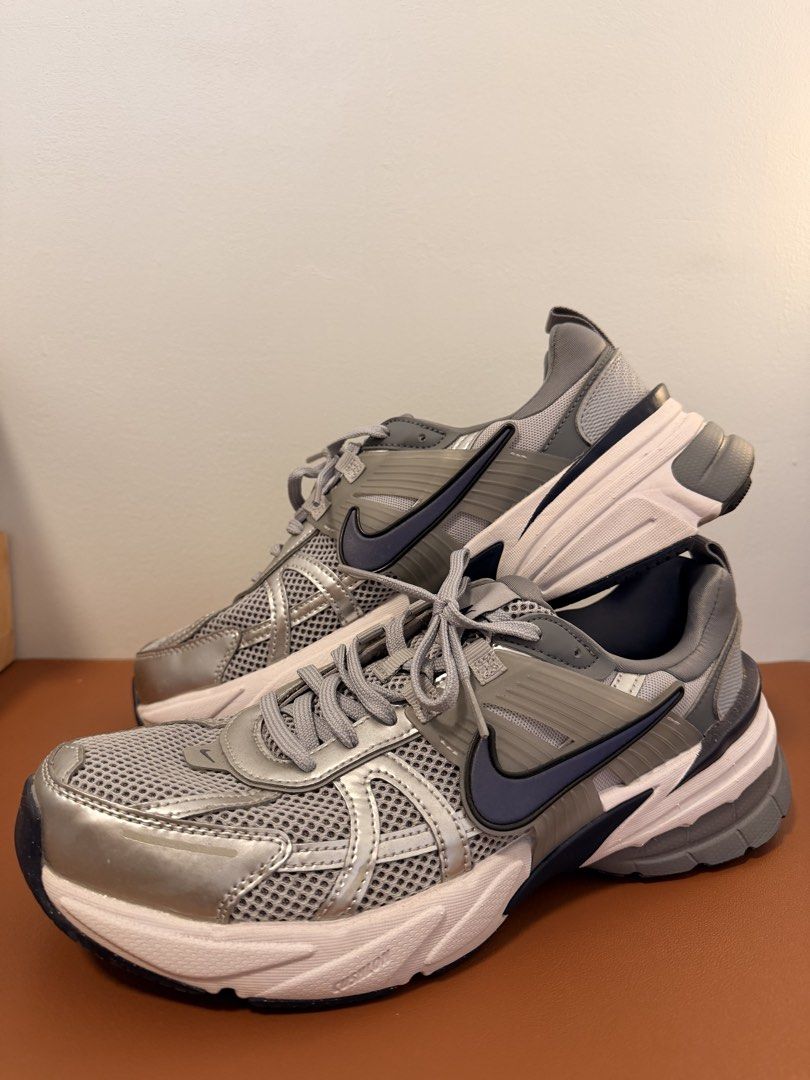 Nike Y2K Sneakers Silver/Grey US 9 (Category: Sneakers) located in Manila. Submitted by migeyaa (Listing ID 1442554185, Image 3). Description: - Authentic Nike Y2K Retro Sneakers - Size: US 9 / EU 42.5 / UK 8.5 - Color: Silver and Grey with Navy Accents - Style: Cool retro design, perfect for casual wear - Price: ₱3000.
