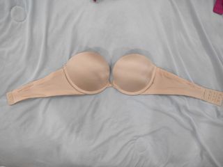 (Category: ) located in . Submitted by baccarat67 (Listing ID 1442665819, Image 1). Description: .