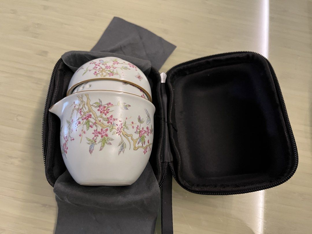 Portable Tea Set with Travel Case477126573079941123