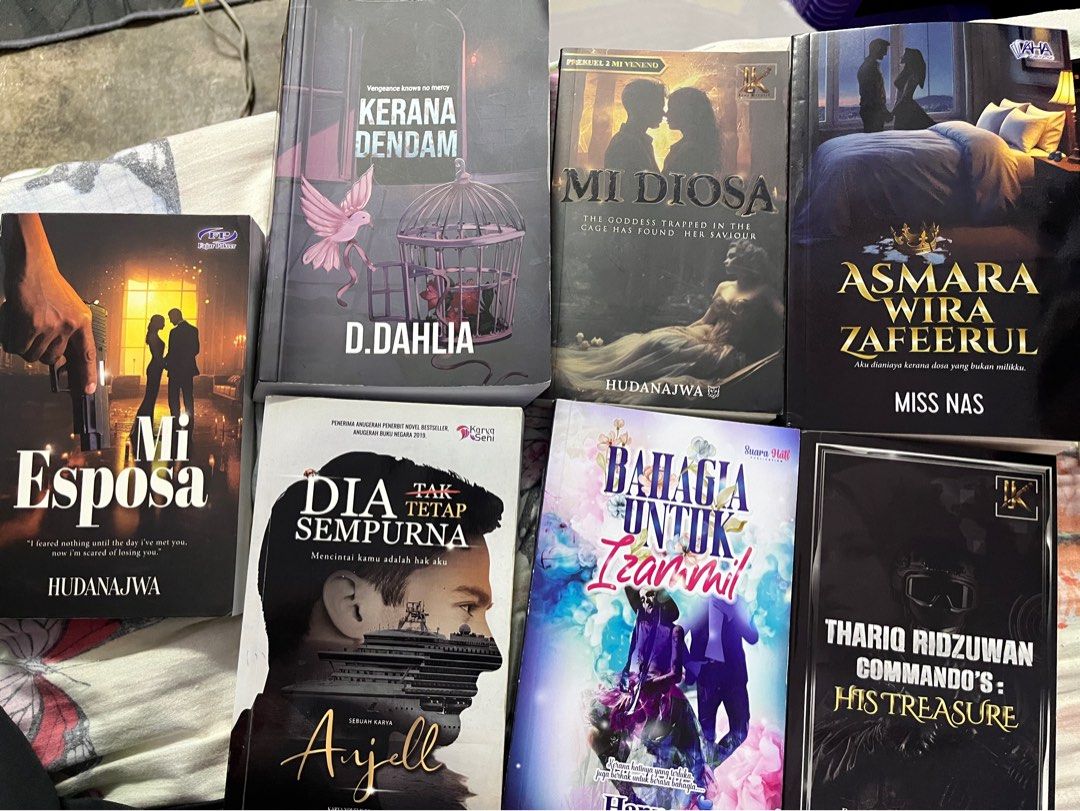 Preloved novel (Category: Storybooks) located in Taiping. Submitted by nazuragon (Listing ID 1442696708, Image 1). Description: Hi..boleh dm utk tgk condition novel… Mi esposa /mi diosa-Rm 15 Thariq ridzuwan-rm20 Dia tetap sempurna-Rm 15 Kerana dendam-rm25(sold) Asmara wira zafeerul-rm 25 Bahagia untuk Izammil-rm27 .
