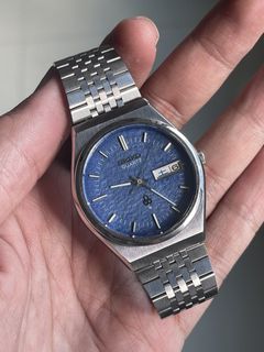 (Category: ) located in . Submitted by luu-vintagewatch (Listing ID 1442578994, Image 1). Description: .