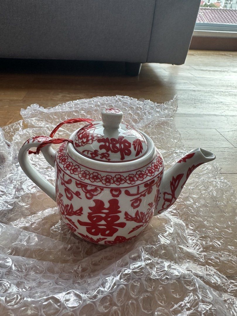 Red Double Happiness Teapot and Cups Set476561033816985603