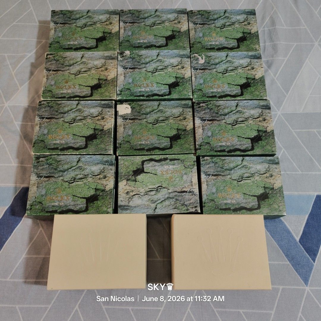 Rolex 90s watch box boxes 96-2005 (Category: Luxury Watches) located in Quezon City. Submitted by sky_sale (Listing ID 1442593360, Image 1). Description: 90s box available 96-2005 fair condition authentic 12500-16500 each.