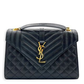 (Category: ) located in . Submitted by carousellluxury (Listing ID 1442641991, Image 1). Description: .