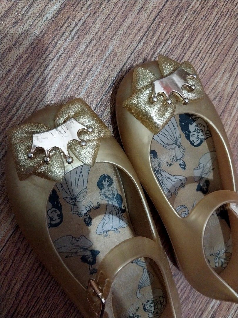 Sepatu anak mimel (Kategori: Orang Tua, Bayi & Anak - Lainnya) berada di Tangerang. Dikirim oleh moonscope (ID iklan 1442678342, Gambar 2). Deskripsi: insole 16,5 size 27 minus box.