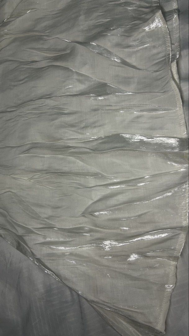 Sheer White Crinkled skirt (Category: Skirts) located in Manila. Submitted by fromrie (Listing ID 1442616204, Image 3). Description: - Lightweight sheer fabric - All-over crinkled texture - Approximately 16 inches - Highly versatile for various styling options - Perfect for the beach as a cover up never worn rfs: lost weight.