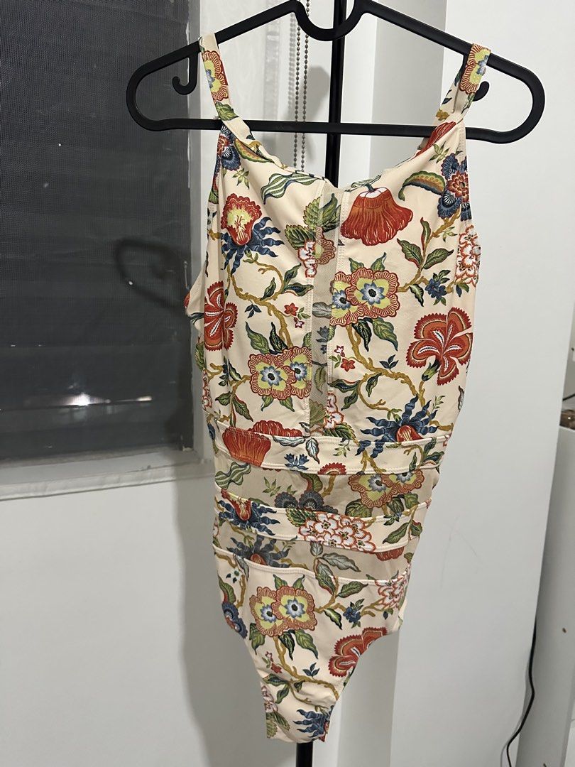 Shein one-piece swimwear (Category: Bikinis & Swimsuits) located in Cebu City. Submitted by lullabaee (Listing ID 1442686087, Image 1). Description: Shein one-piece swimwear Size: Large Color: multi-color (dark white/light peach) with floral design Rarely used, no issues, great condition Price: 300 Bought online *Slightly negotiable PM for questions. Buyer will shoulder delivery fee. Seller’s location: Cebu City.