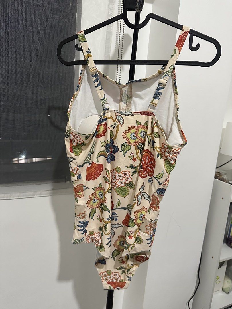 Shein one-piece swimwear (Category: Bikinis & Swimsuits) located in Cebu City. Submitted by lullabaee (Listing ID 1442686087, Image 2). Description: Shein one-piece swimwear Size: Large Color: multi-color (dark white/light peach) with floral design Rarely used, no issues, great condition Price: 300 Bought online *Slightly negotiable PM for questions. Buyer will shoulder delivery fee. Seller’s location: Cebu City.