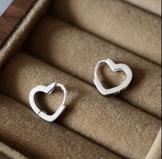 (Category: ) located in . Submitted by universalcharms (Listing ID 1442585004, Image 1). Description: .