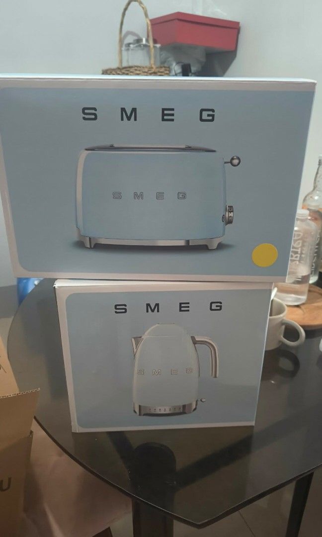 SMEG 2 slice Toaster (Category: Cookware & Accessories) located in Taguig. Submitted by mschelsea (Listing ID 1442565223, Image 3). Description: brand new from SG SLIGHTY NEGO NO FUNNY OFFERS PLS PICK UP ANYTIME. SHIPMENT THRU LBC COP PAY FOR THE ITEM AND SHIPPING WILL BE PAID IN LBC.