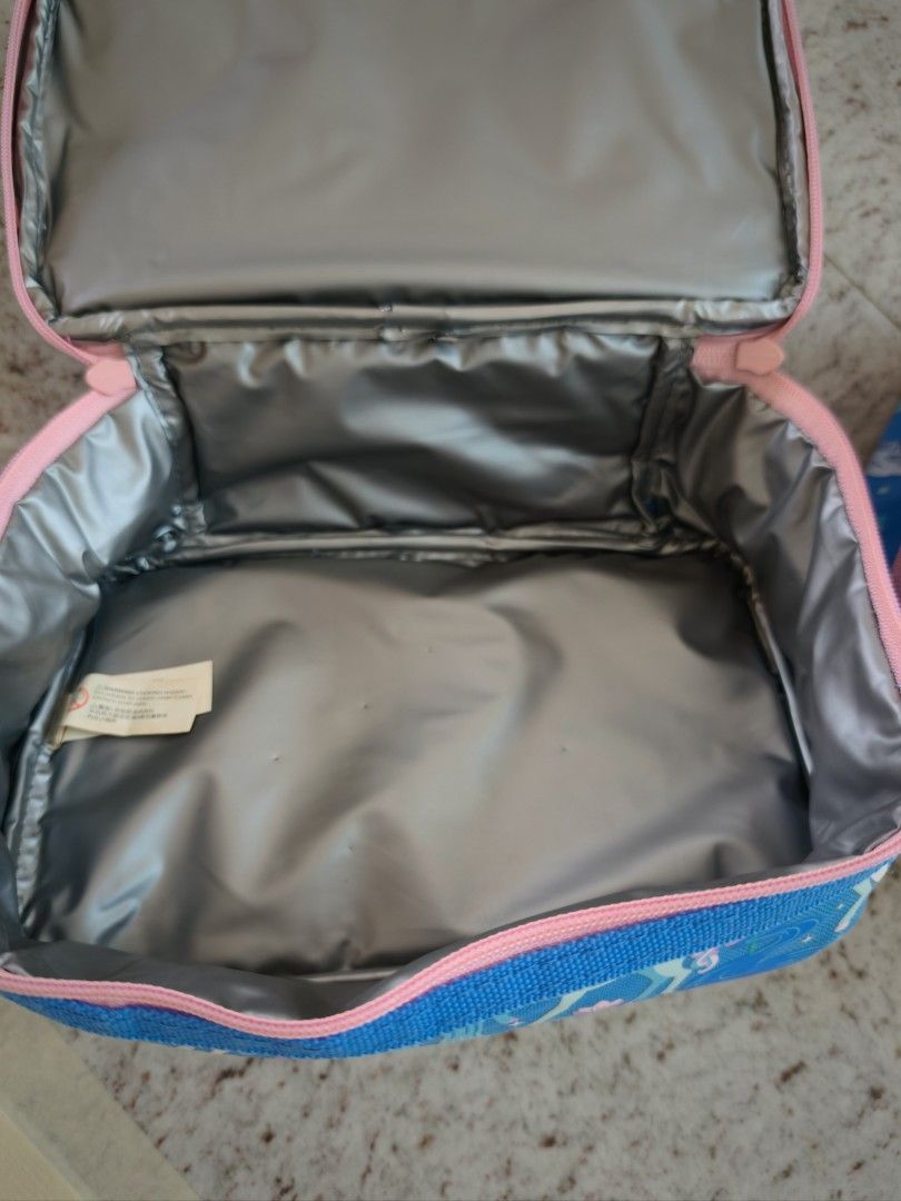Smiggle lunch boxes (Category: Other Babies Going Out Needs) located in Singapore. Submitted by forevergems (Listing ID 1442595449, Image 3). Description: as attached picture. like new. $5 each..
