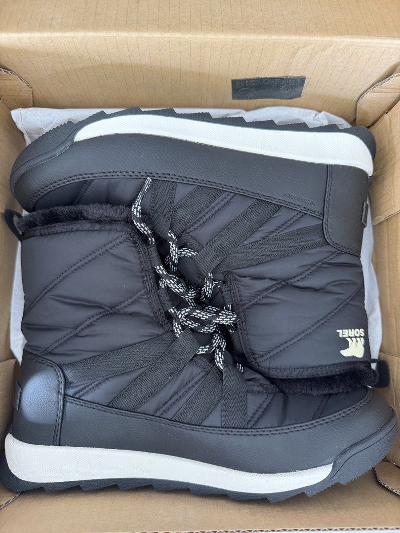 Sorel Whitney Padded Boots (Category: Boots) located in Pasig City. Submitted by smayc_21 (Listing ID 1442573858, Image 3). Description: -Bought in Japan last year for winter season. -Still brand new, comes with a box and havent been used. -Last price slightly negotiable Size: US - 8.5 UK - 6.5 EUR - 39.5.