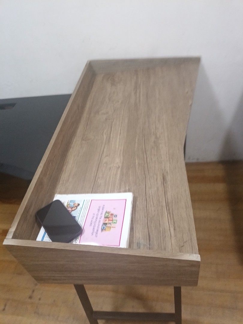 Study Table (Category: Tables & Sets) located in Singapore. Submitted by vknmover (Listing ID 1442681404, Image 1). Description: good 8276 6744.