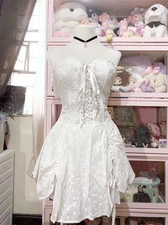 (Category: ) located in . Submitted by shoplikeisa (Listing ID 1442665005, Image 1). Description: .