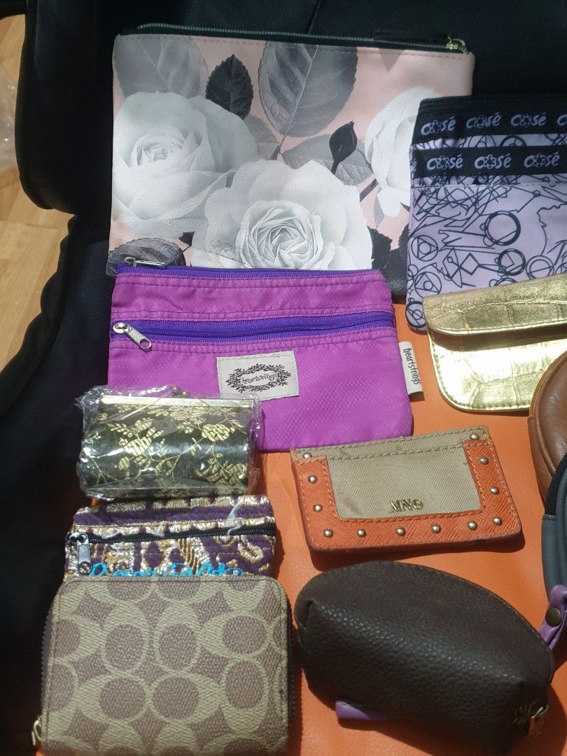 TAKE ALL‼LADIES POUCHES COIN PURSES (Category: Purses & Pouches) located in Malabon City. Submitted by toughMeg (Listing ID 1442689622, Image 2). Description: .
