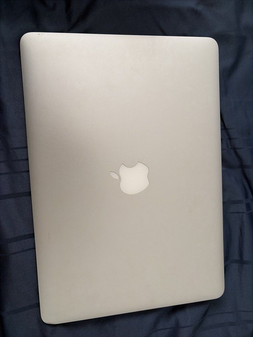 The MacBook Air (Early 2015)476502968941291523