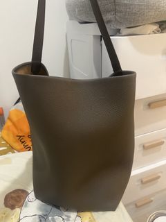 （分類：）位於 。 由 yyyyylam 提交（商品編號 1442706133，圖片 1）。簡介： 。