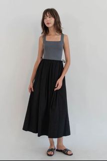 (Category: ) located in . Submitted by wardrobeofjess (Listing ID 1442555820, Image 1). Description: .