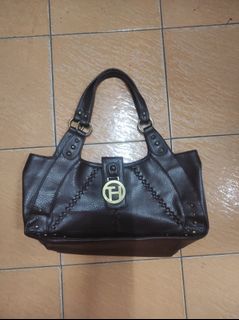 (Category: ) located in . Submitted by _limitlessfashion (Listing ID 1442589812, Image 1). Description: .
