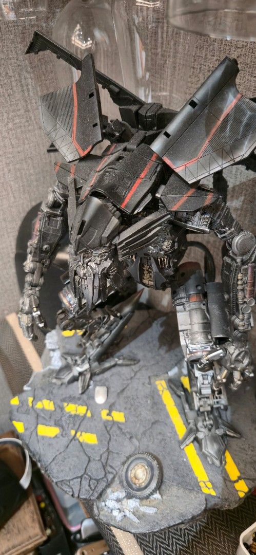 Transformers jetfire custom painted (Category: Action & Battle Toys) located in Marilao. Submitted by ndzamora77 (Listing ID 1442593967, Image 2). Description: - Transformers - Detailed robot and jet modes - Poseable limbs and accessories included - Perfect for Transformers collectors and fans.