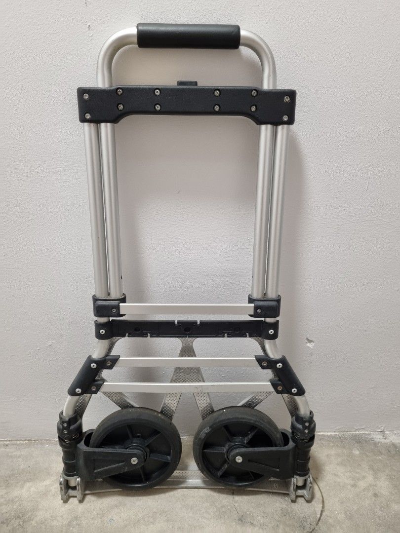 Trolley476897059213168641