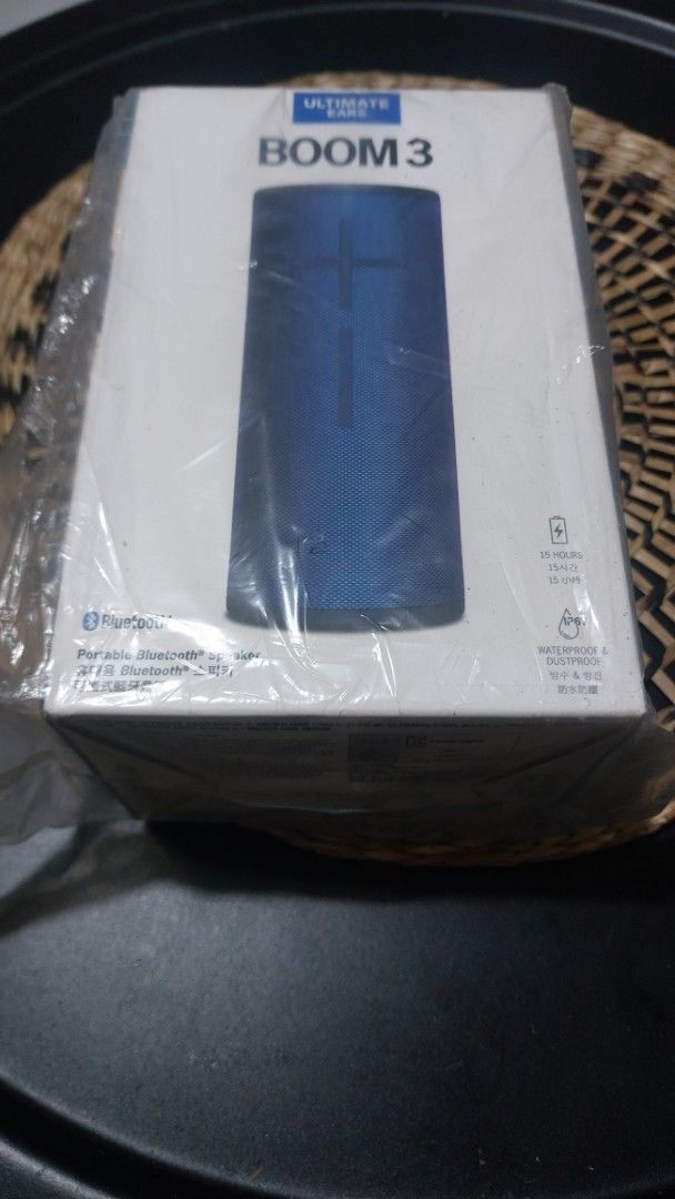 💙Ultimate Ears BOOM 3 (Category: Soundbars, Speakers & Amplifiers) located in San Juan City. Submitted by 1clickpick (Listing ID 1442599247, Image 1). Description: Binuksan lang po para ma test yung unit 👍🏽 Brand New! Type B charger includes cable only. The Ultimate Ears (UE) BOOM 3 is a highly durable, cylindrical Bluetooth speaker known for its loud 360-degree sound, deep bass texture, and fully waterproof/dustproof design..