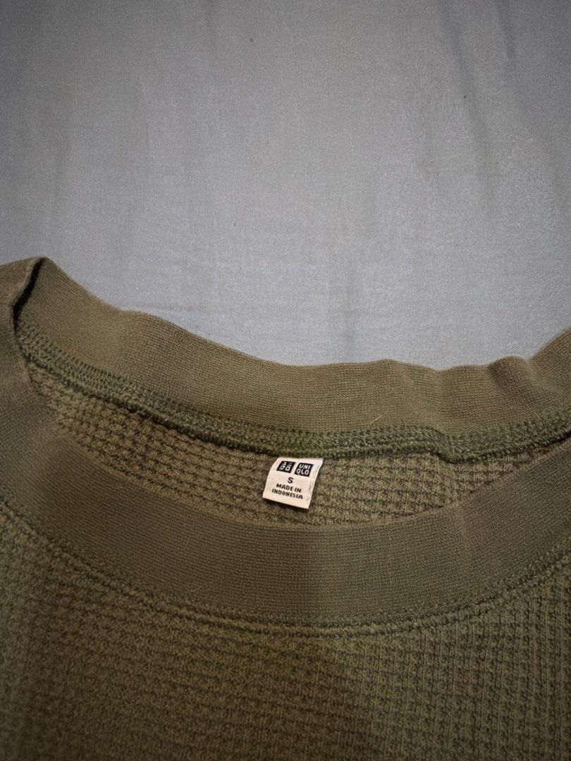 Uniqlo Waffle Knit Top (Category: Others Tops) located in Cebu City. Submitted by getosimp (Listing ID 1442688075, Image 2). Description: Uniqlo Olive Green Waffle Knit Sweater (Size S). No when worn.