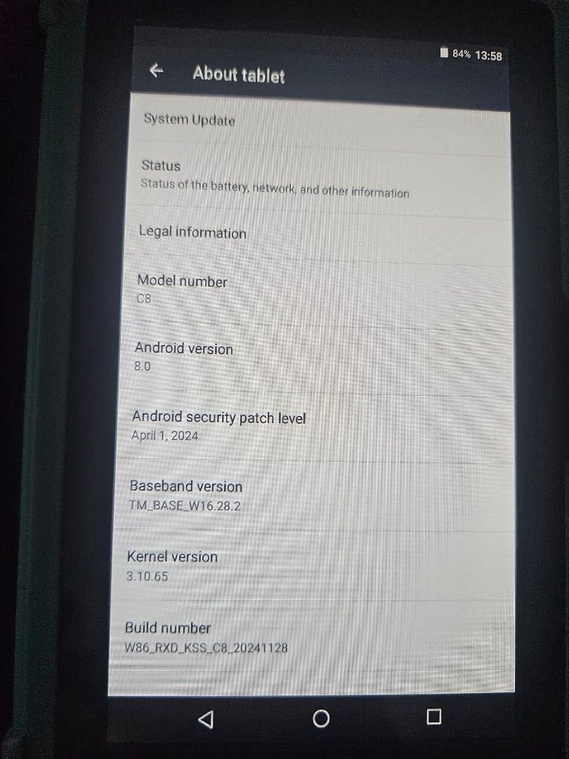 Unknown (Category: Android) located in Singapore. Submitted by acha.yasin (Listing ID 1442591591, Image 3). Description: - Kids' learning tablet - Runs on Android OS - Features cartoon graphics on screen and back - Includes a blue handle for easy carrying - Ideal for educational games and apps.