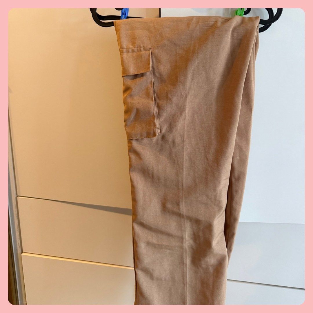 UST FMS Type B Uniform (Lauranne’s) (Category: Sets or Coordinates) located in Quezon City. Submitted by eiascloset (Listing ID 1442567718, Image 3). Description: Selling 3 sets for 500 php Will fit between medium to large Top: XS Pants: XL.