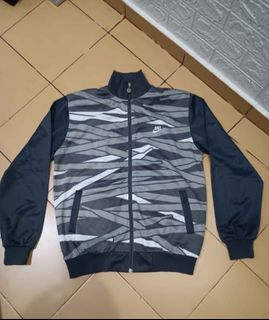 (Category: ) located in . Submitted by anuwar_store (Listing ID 1442598465, Image 1). Description: .