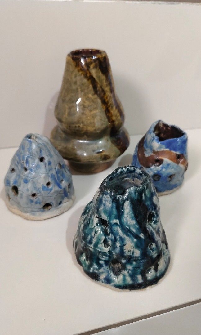 Vintage Unique Pottery (Category: Vases & Decorative Bowls) located in Cabuyao City. Submitted by batman0417 (Listing ID 1442637426, Image 1). Description: good condition po lahat, bundle price na po yan.