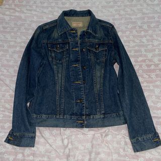 (Category: ) located in . Submitted by rienissances (Listing ID 1442641558, Image 1). Description: .